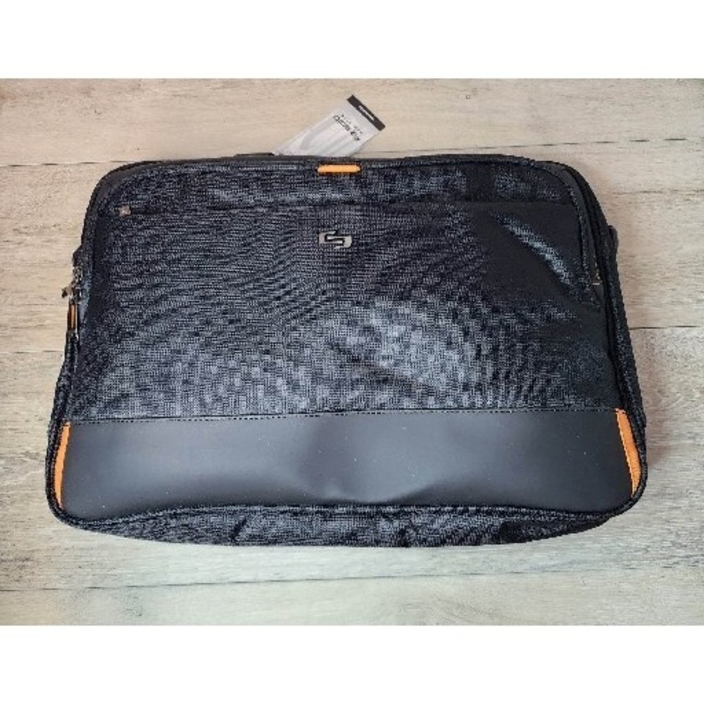 Solo Focus Soft Shell Breifcase Black Very Nice NWT Brand New